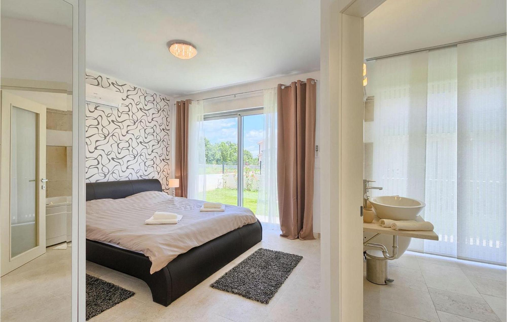 Liv Holiday home *