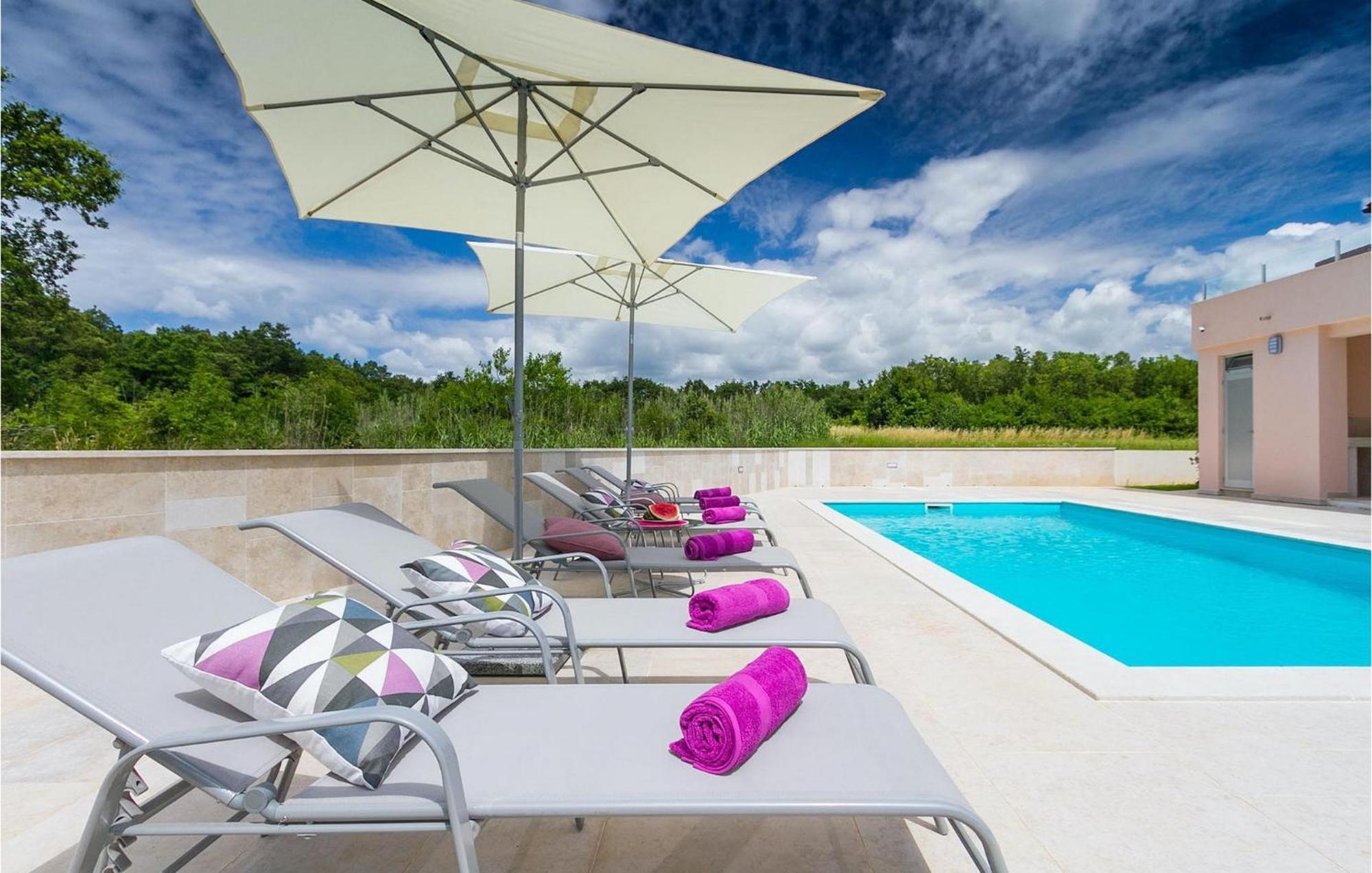 Liv Holiday home Pula