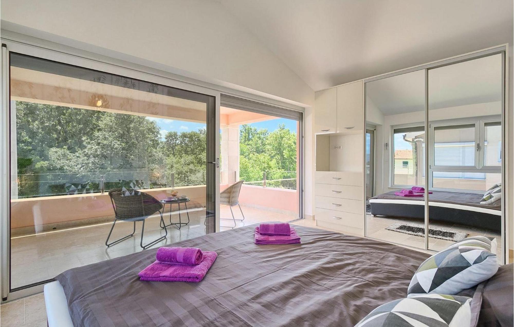 Liv Holiday home *